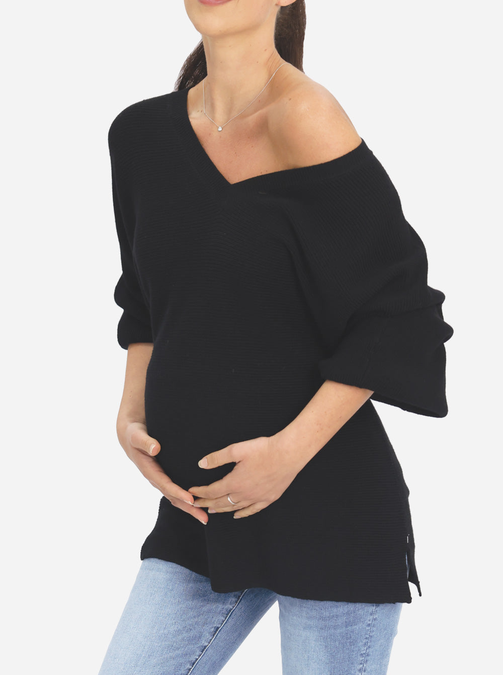 A woman in V-neck reglan sleeve maternity jumper, black (6600807153767)